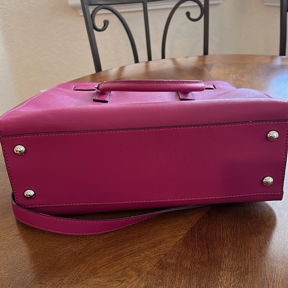 Michael Kors Hamilton Bag - Picture 6 of 9